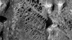 Curiosity Rover Uncovers Intriguing 'Spiderweb' Rock Formations, Offering Clues to Mars' Ancient Past