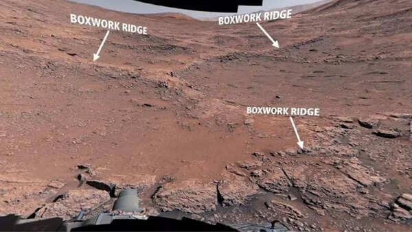 Curiosity rover's exploration of Martian rock formations