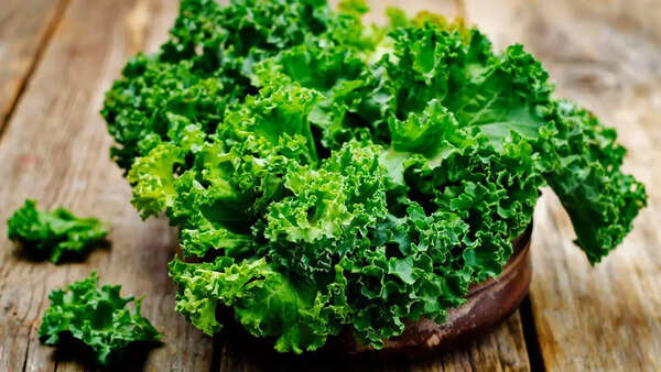 Kale offers antioxidants that protect against macular degeneration.