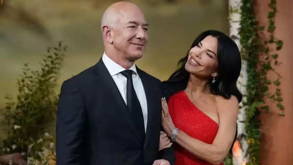 Anticipation builds for Bezos and Sanchez's Venetian wedding